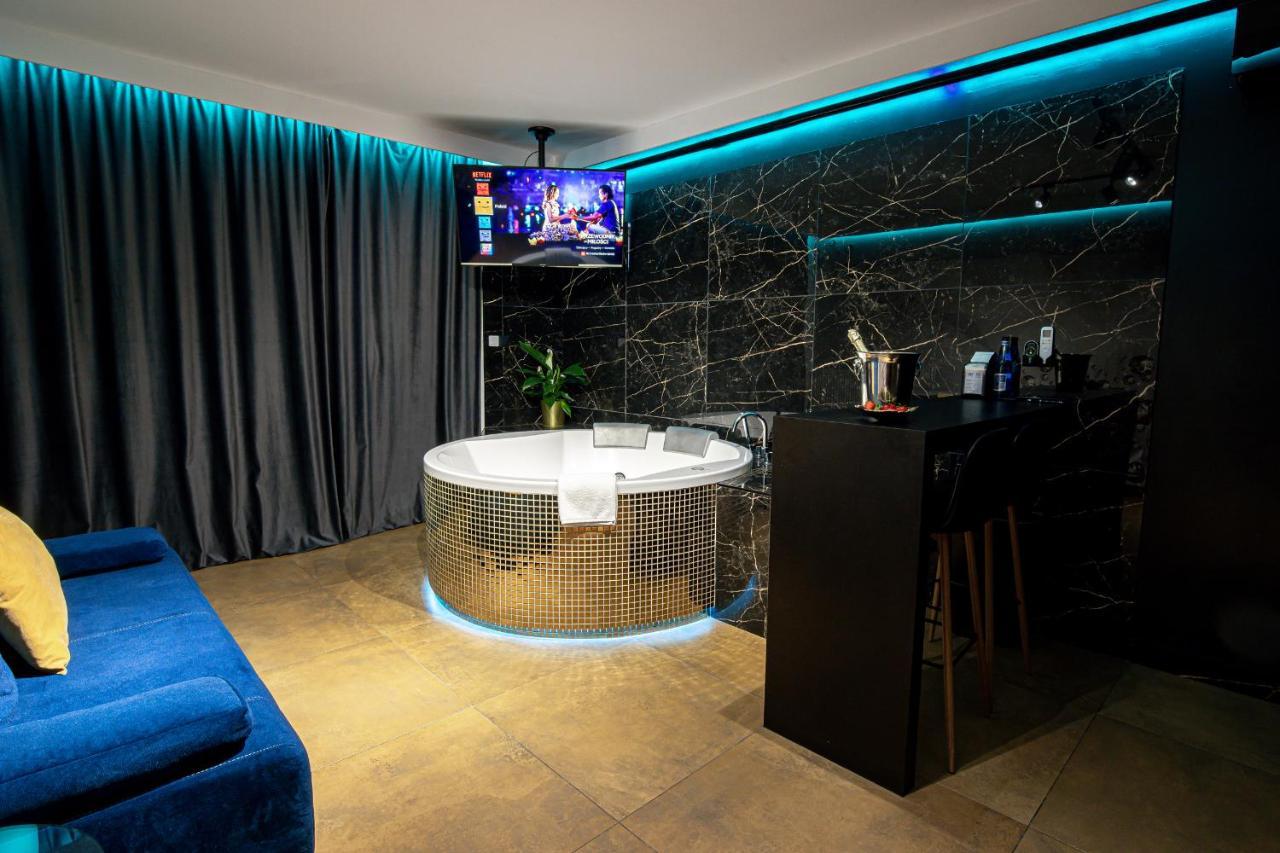 Jacuzzi Glass-House Central Station Красков Екстериор снимка